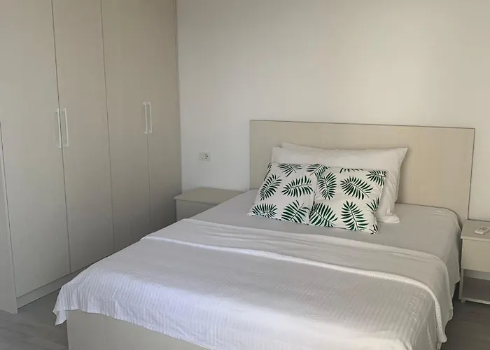 Loli Apartment Luxury White Residence