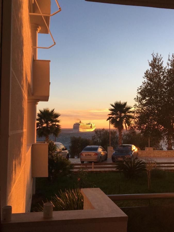 Loli Luxury White Sarandë