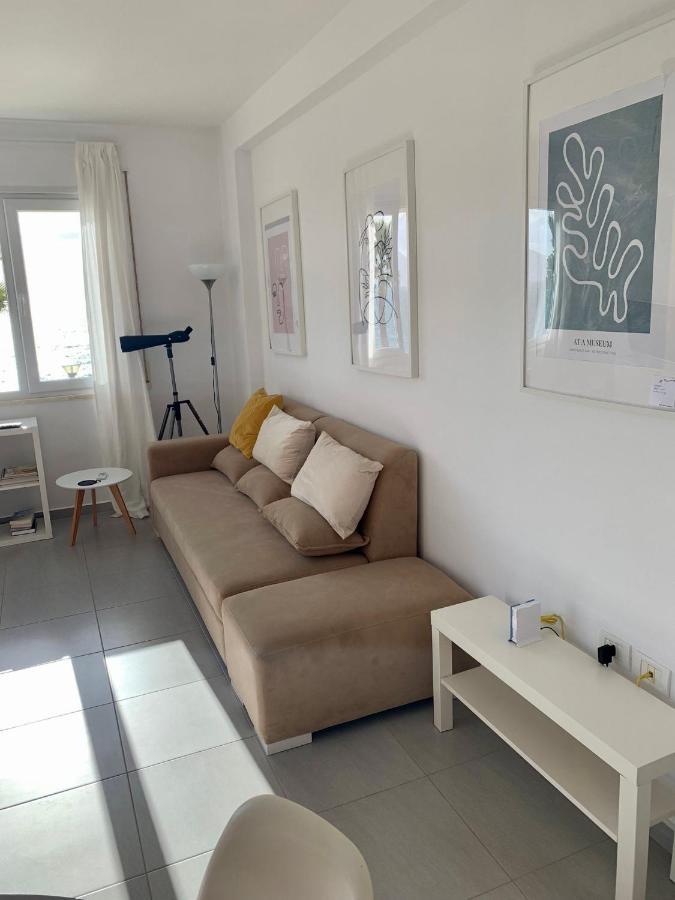 Loli Luxury White Apartment Sarandë